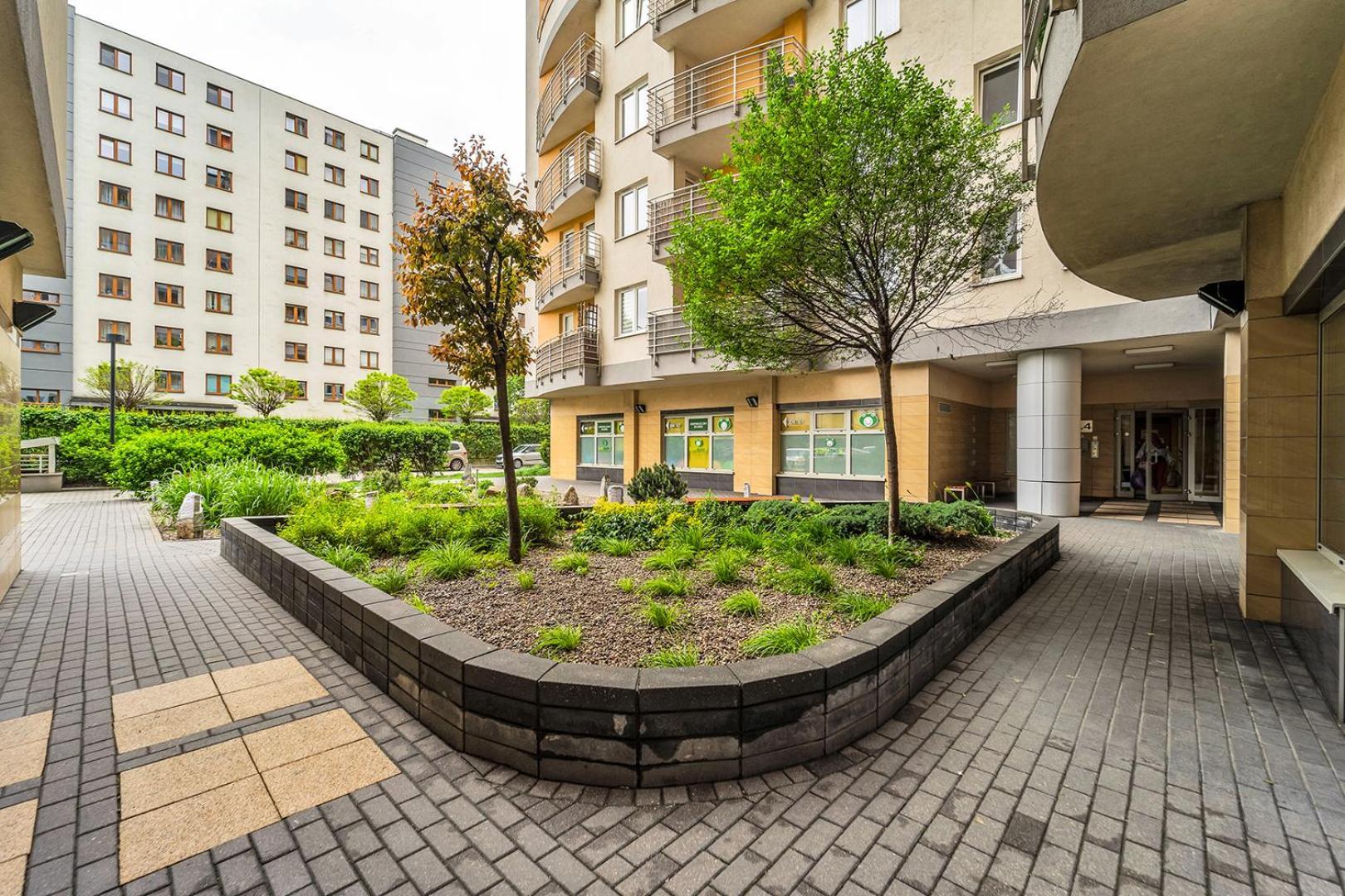 Wola Tower - 60M2, Balcony With City View, Parks Nearby - By Rentujemy Warszawa Exteriör bild